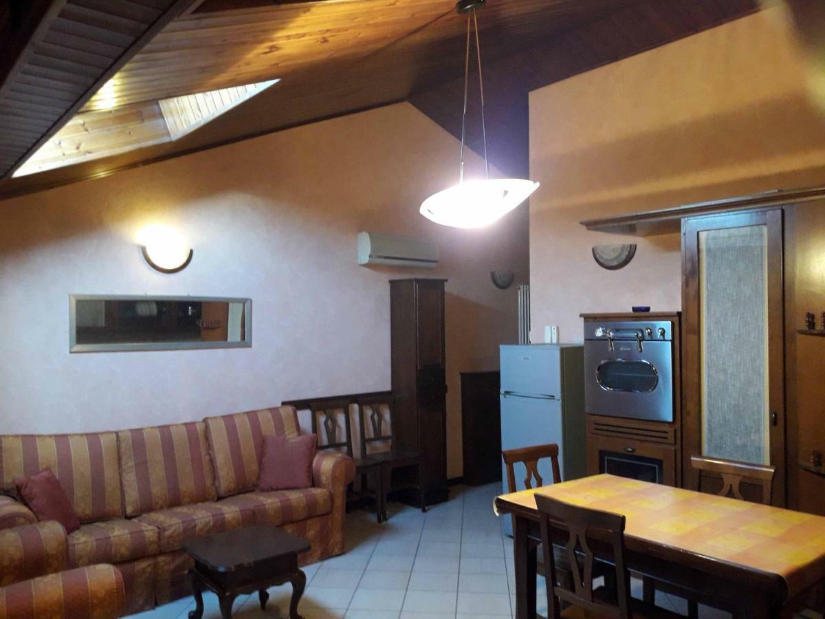 Appartamento In Piazza Umberto I A Poviglio Poviglio  Екстериор снимка